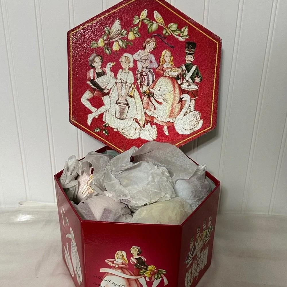 12 Days of Christmas Sugar Ball Ornament Set Excellent Glittered‎ Red Boxed 12pc